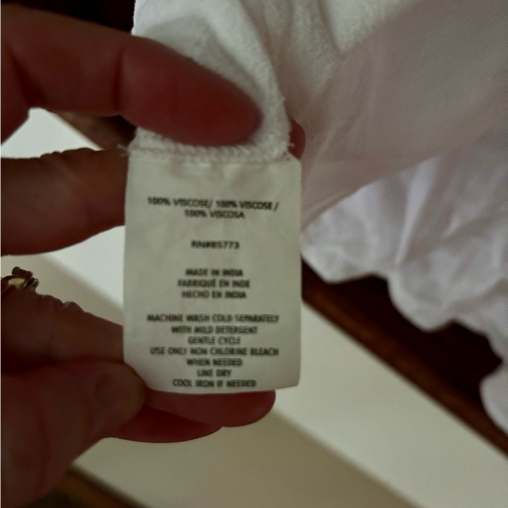 O'Neill White Textured Fabric - Picture 6 of 6